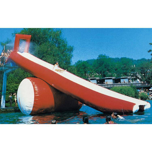 Wasserrutschbahn am Turm 13 x 2 m  Sandro Oberwil
